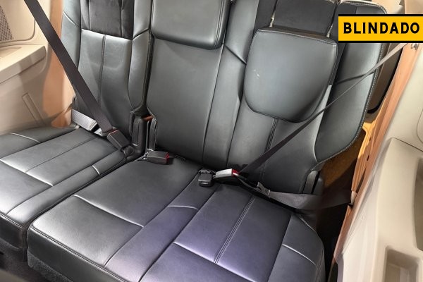 CHRYSLER TOWN & COUNTRY 3.6 LIMITED V6 24V GASOLINA 4P AUTOMÁTICO 2015/2015